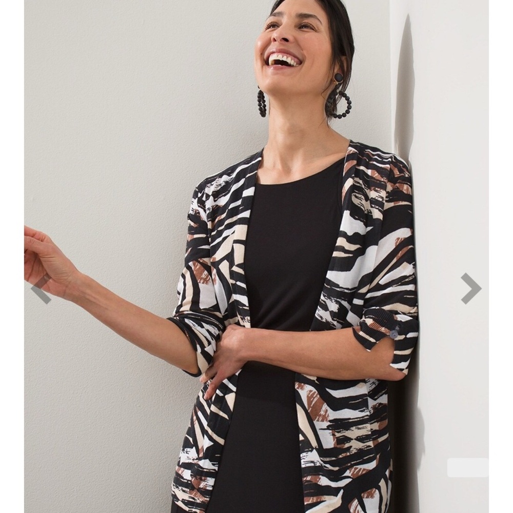 CHICO’S Summer Romance Calm Drift Topper.  Lighweight, size 3. Abstract design